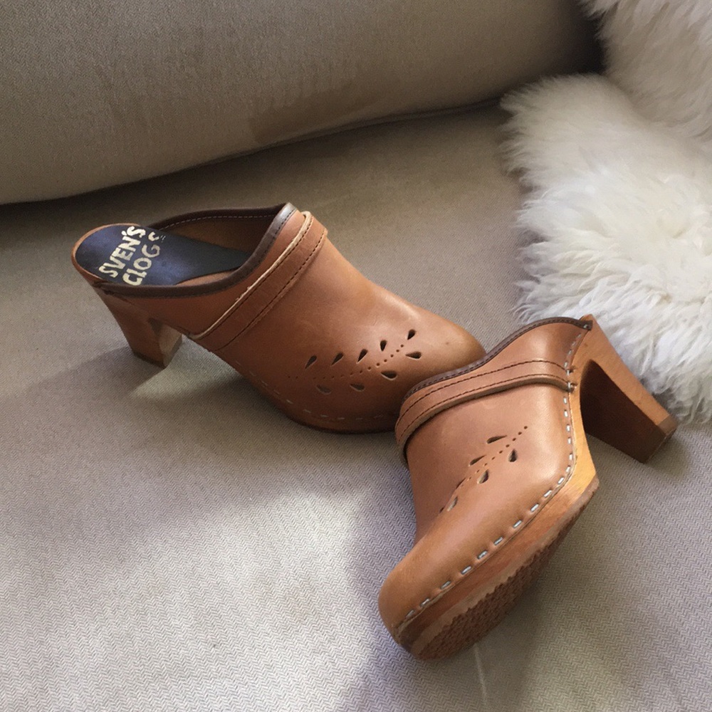 Sven’s Clogs size 7N Tan